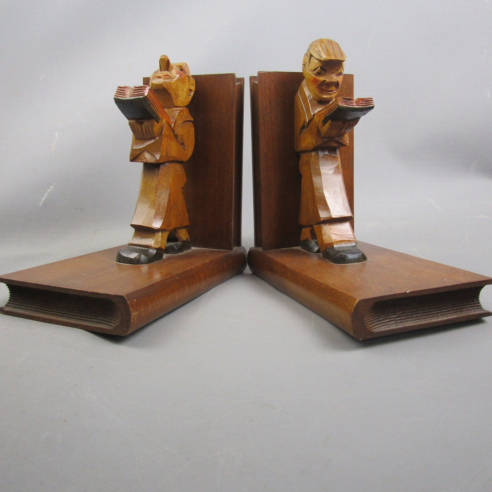 Wooden-Bookend