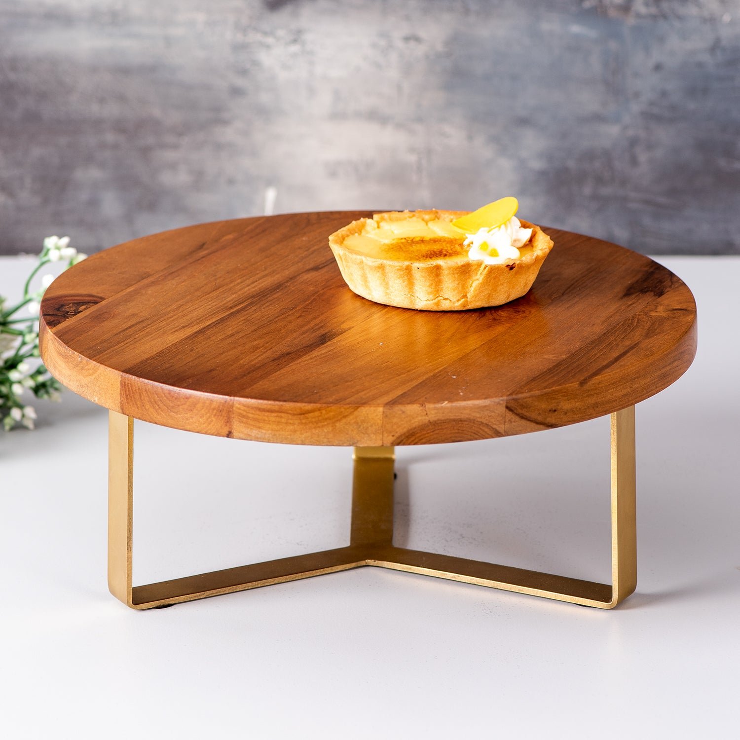 Wooden-Cake-Stand