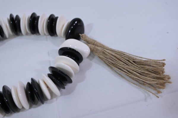 Black & White Round Beads Necklace