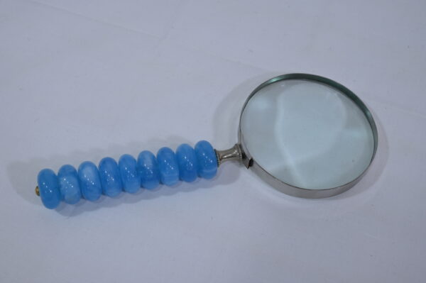 Multi-Color Resin Bead Style Magnifier