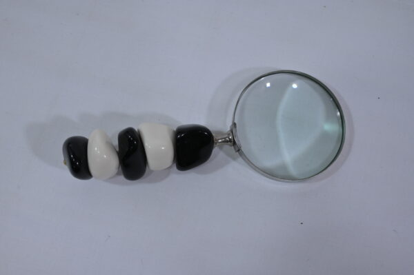 Black & White Bead Style Square Magnifier