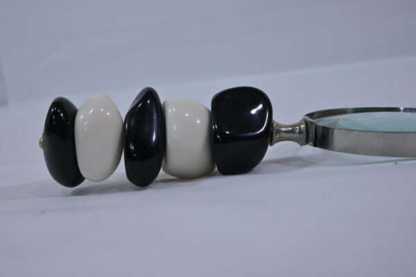 Black & White Bead Style Square Magnifier