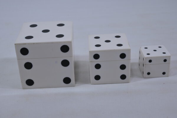 Black Circle Design Resin Square Box Set