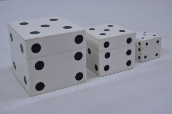 Black Circle Design Resin Square Box Set