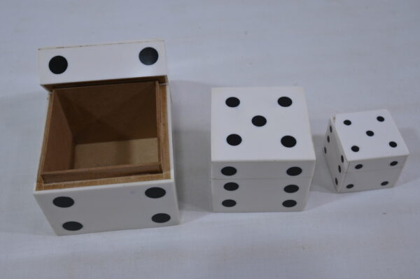 Black Circle Design Resin Square Box Set